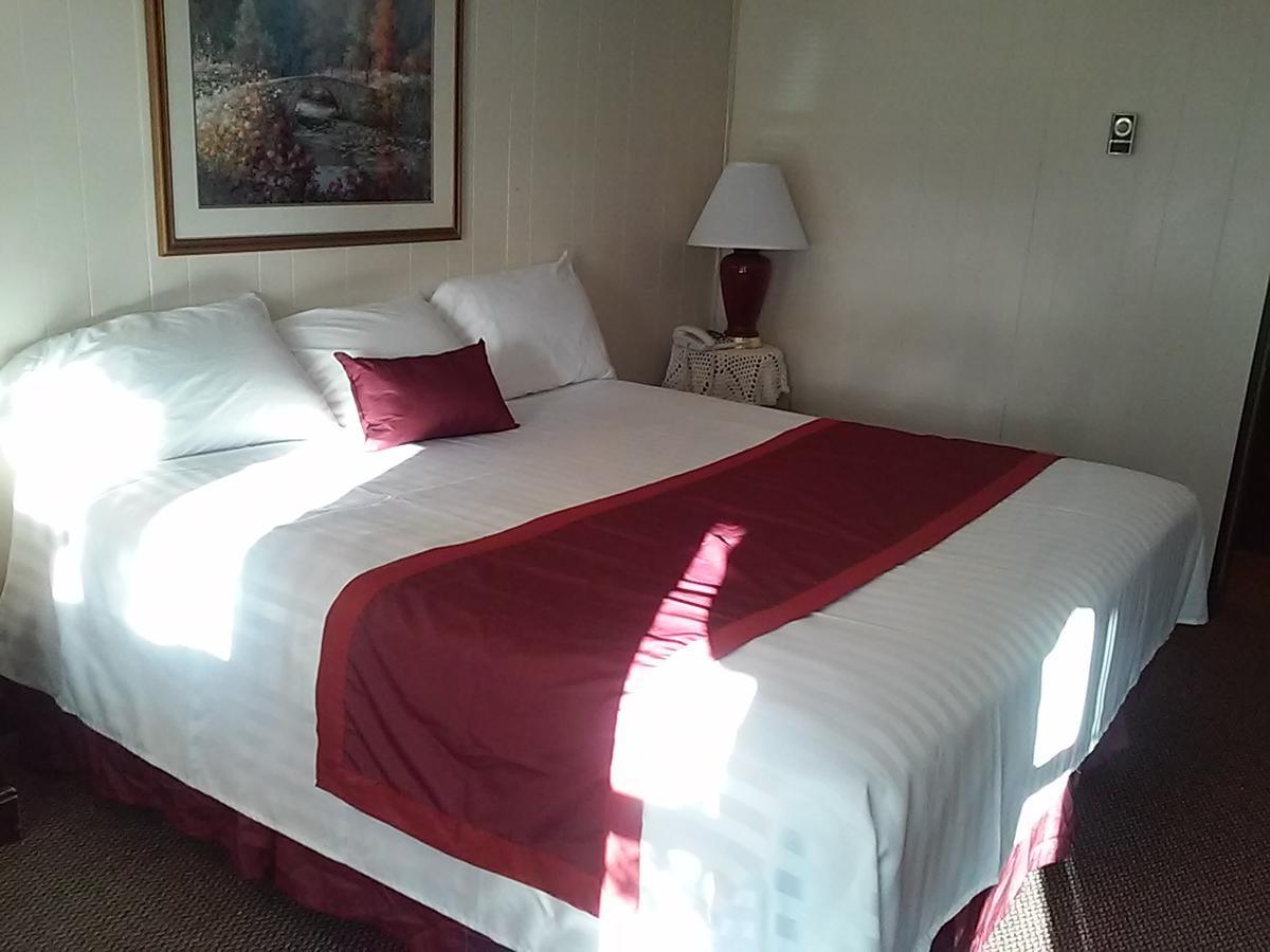 Holiday House Motel Hillsdale Екстер'єр фото
