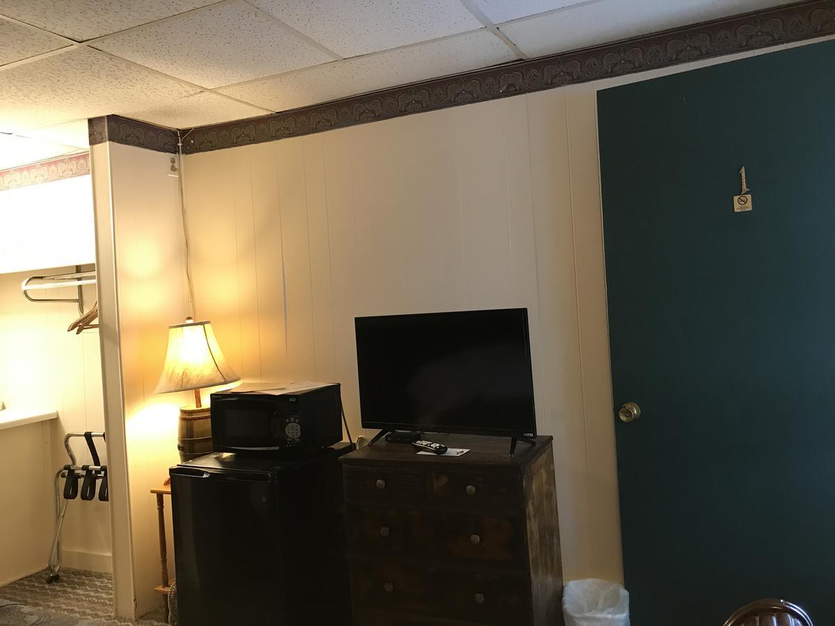 Holiday House Motel Hillsdale Екстер'єр фото